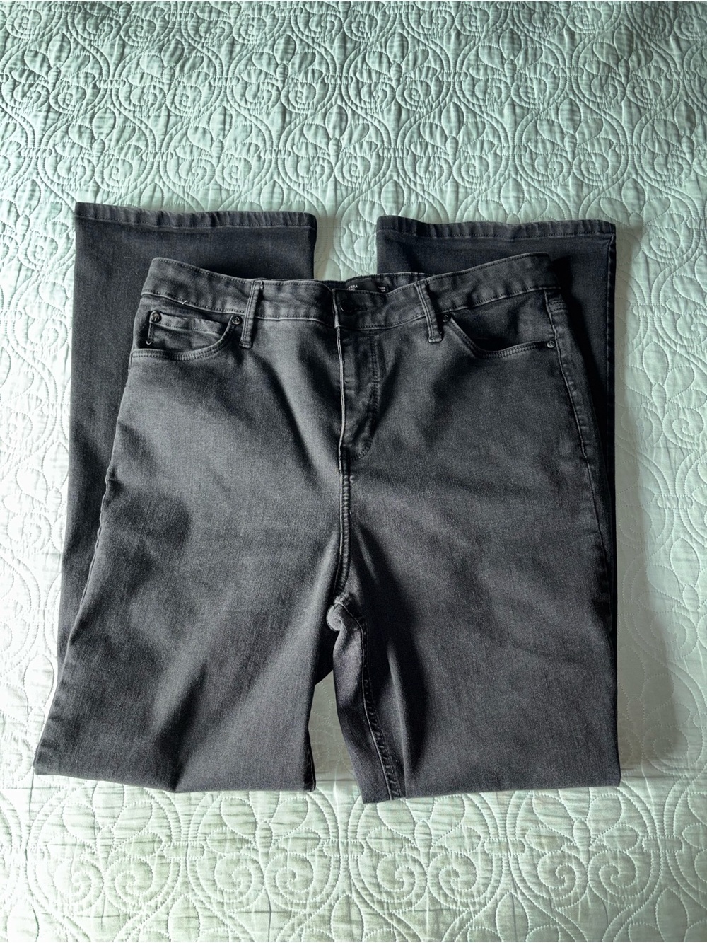 🩷Simply Vera Vera Wang Black Flare Jeans